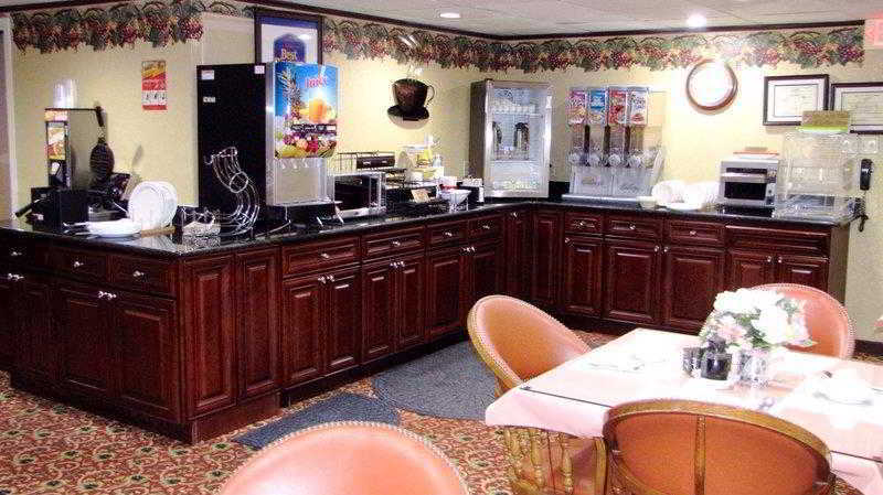 Econo Lodge Quakertown Bagian luar foto