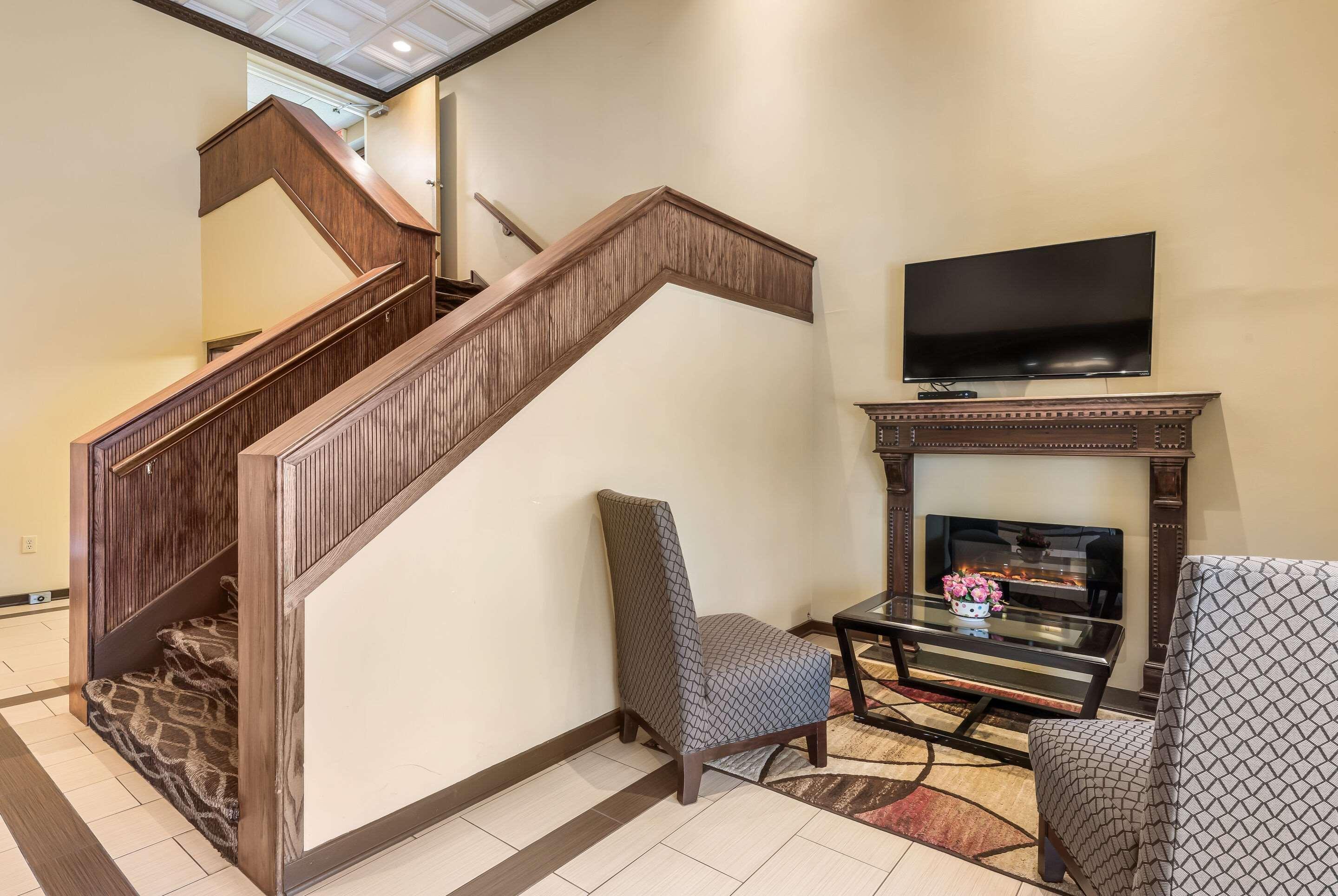 Econo Lodge Quakertown Bagian luar foto