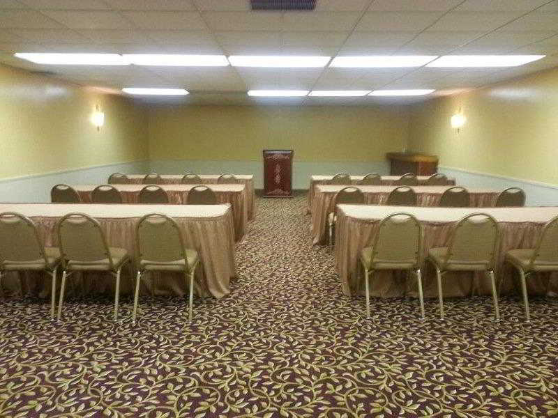 Econo Lodge Quakertown Bagian luar foto