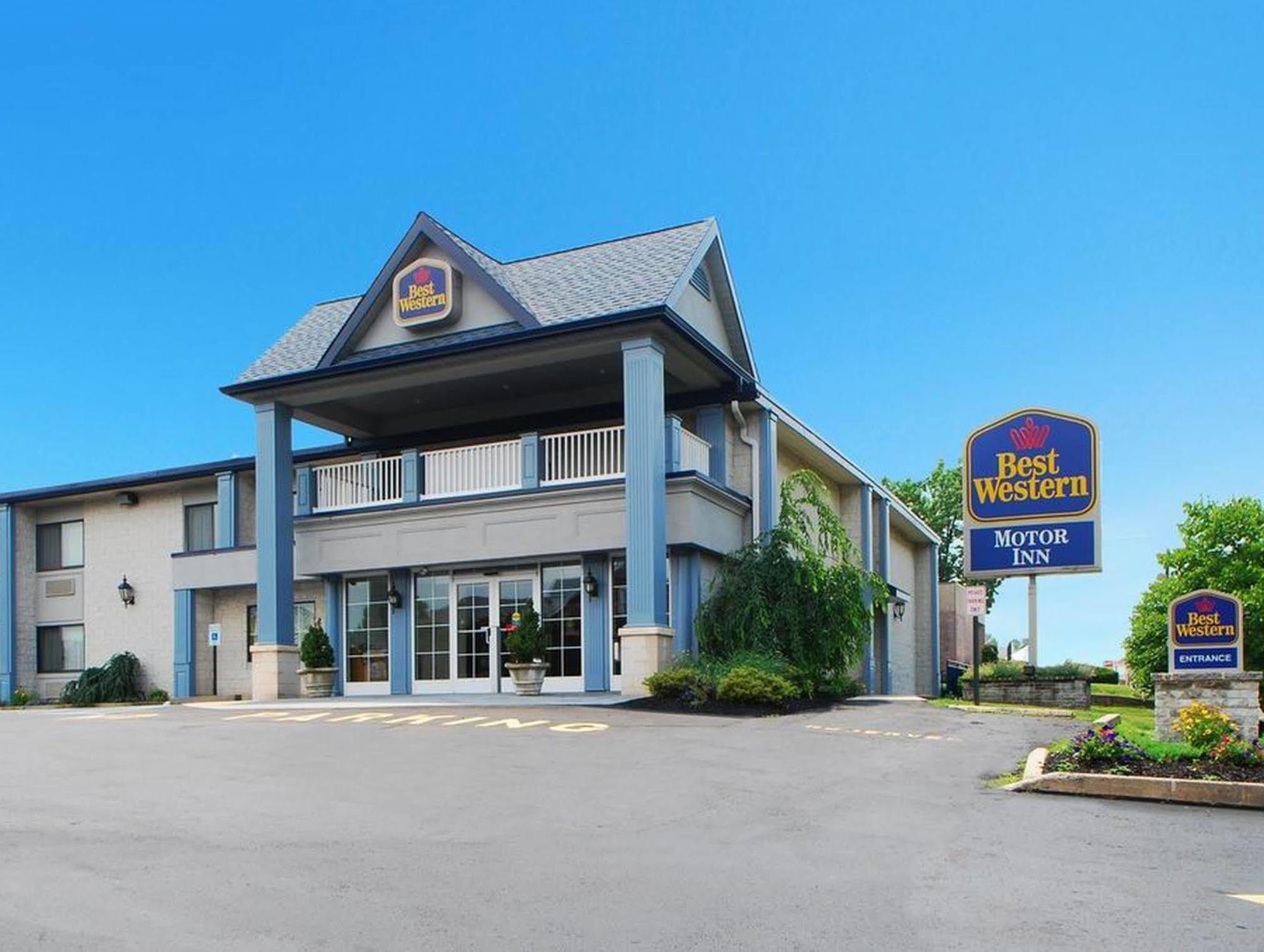 Econo Lodge Quakertown Bagian luar foto